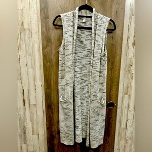 Halogen grey long sleeveless sweater with pockets size XS